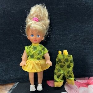 Vintage 1995 kid kore doll w overalls